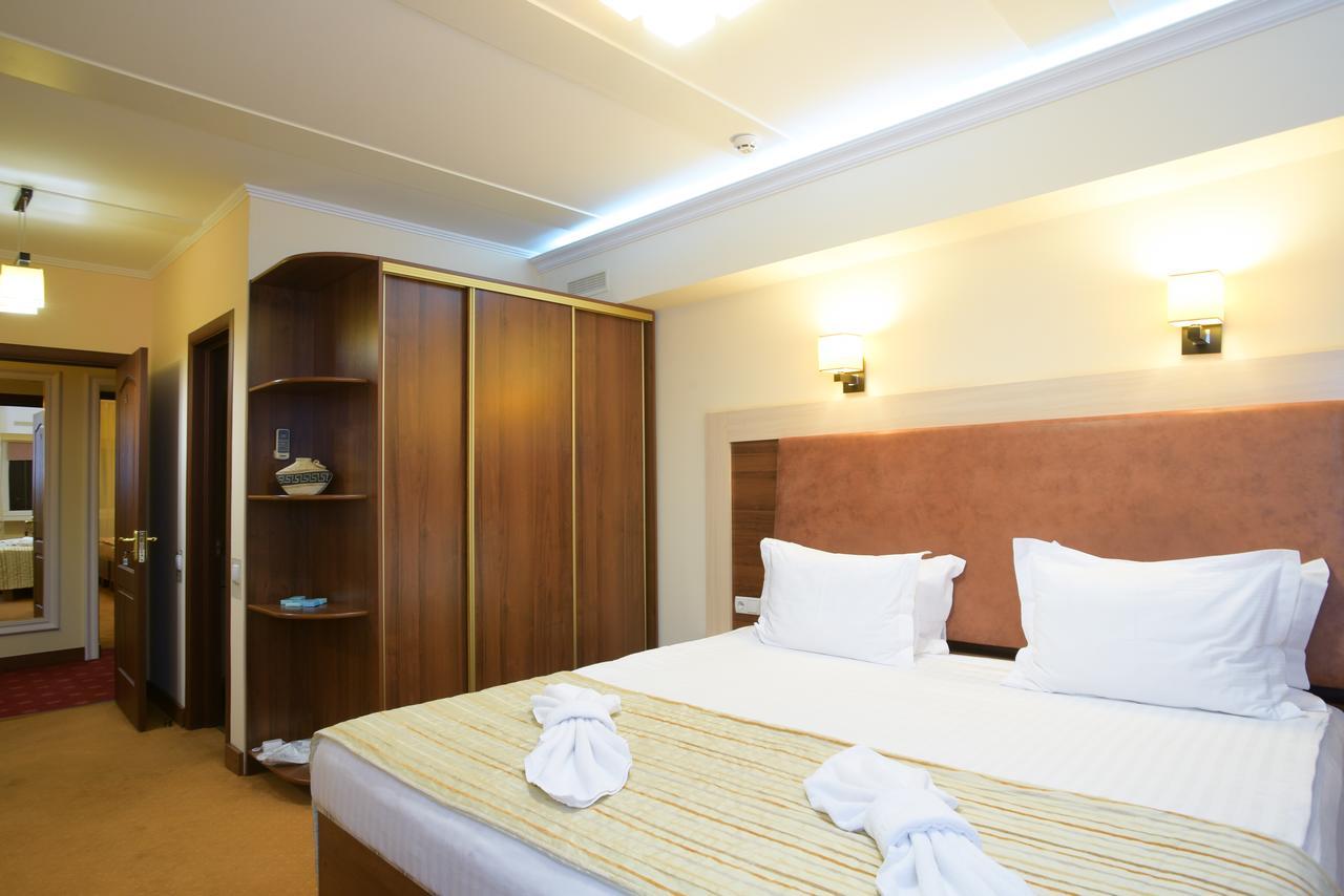 7 Sky Hotel Klinicheskaya Street  Kiev Dış mekan fotoğraf