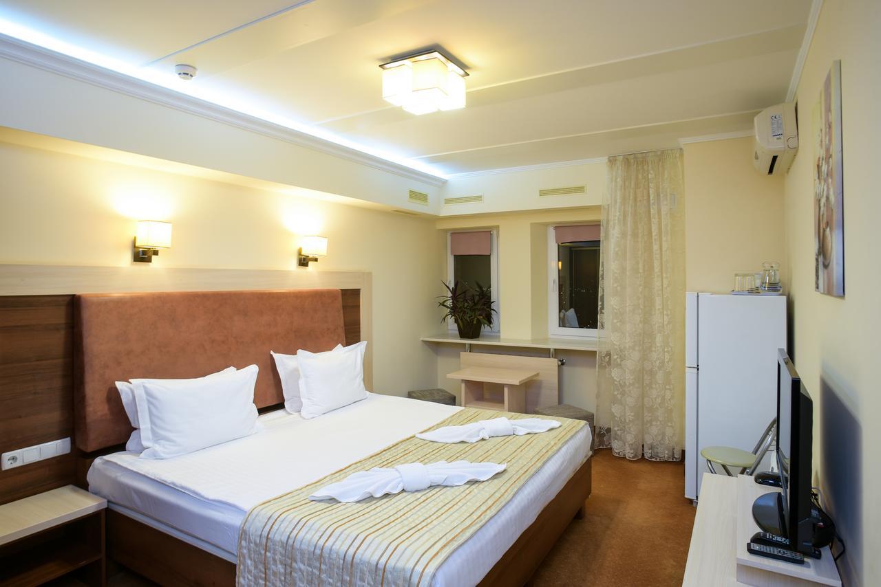 7 Sky Hotel Klinicheskaya Street  Kiev Dış mekan fotoğraf