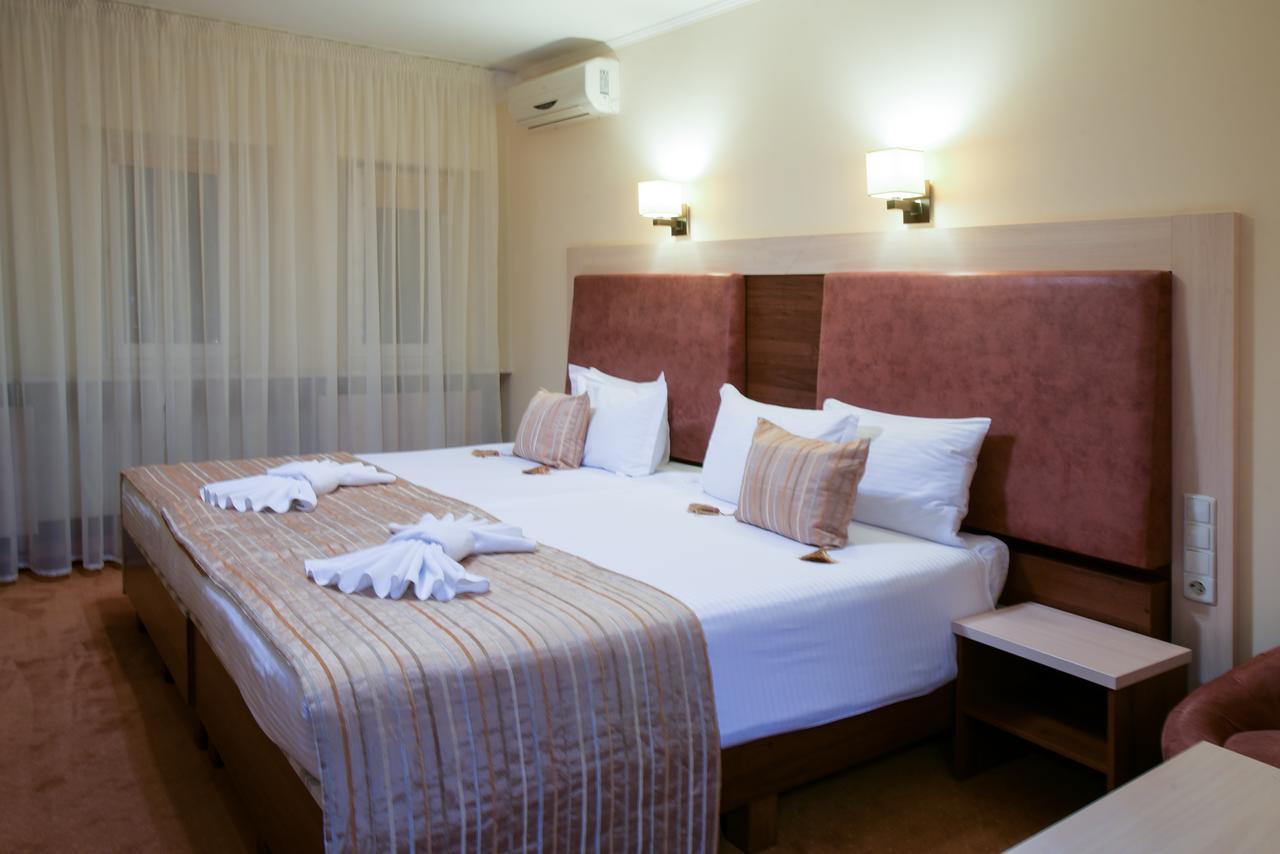 7 Sky Hotel Klinicheskaya Street  Kiev Dış mekan fotoğraf