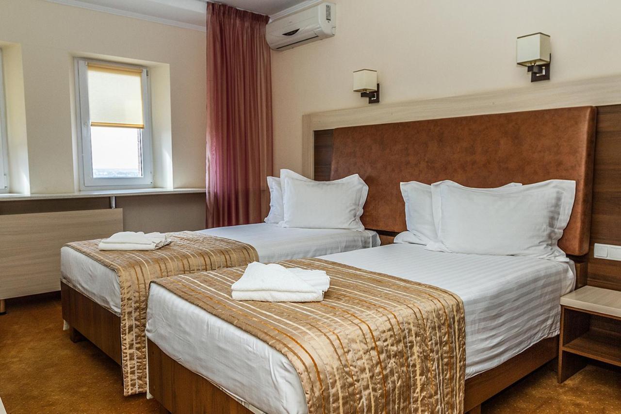 7 Sky Hotel Klinicheskaya Street  Kiev Dış mekan fotoğraf