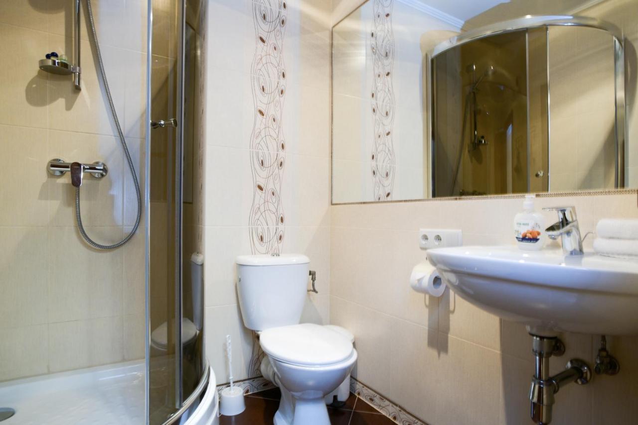 7 Sky Hotel Klinicheskaya Street  Kiev Dış mekan fotoğraf