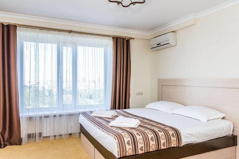 7 Sky Hotel Klinicheskaya Street  Kiev Dış mekan fotoğraf