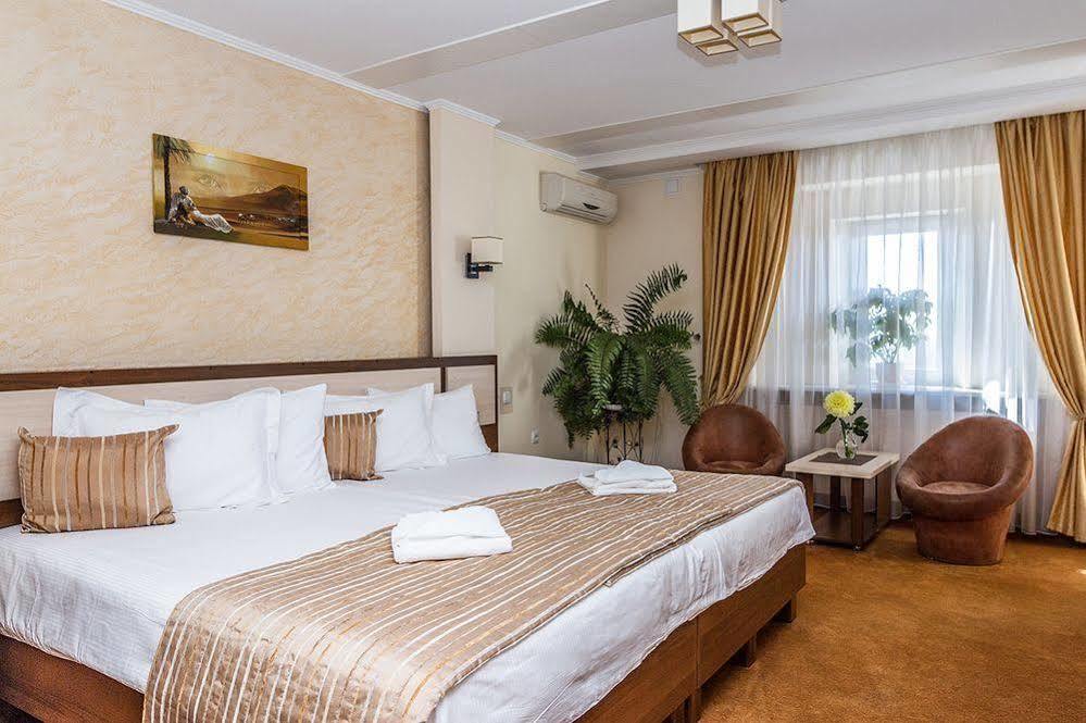 7 Sky Hotel Klinicheskaya Street  Kiev Dış mekan fotoğraf