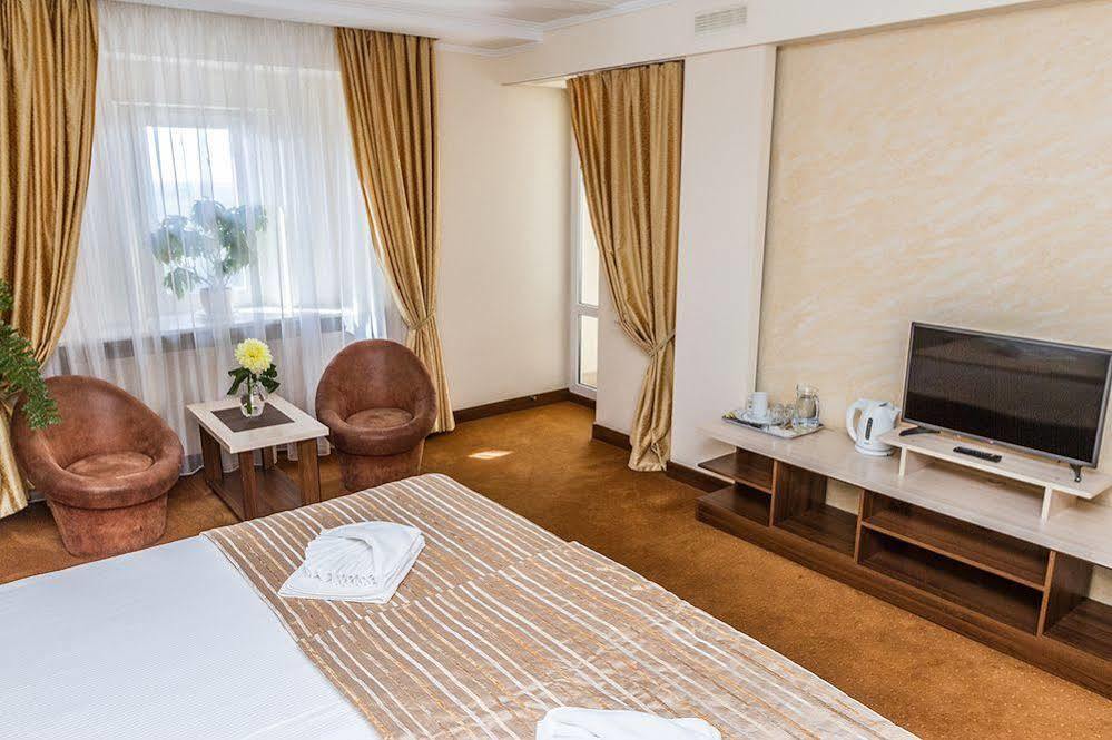 7 Sky Hotel Klinicheskaya Street  Kiev Dış mekan fotoğraf