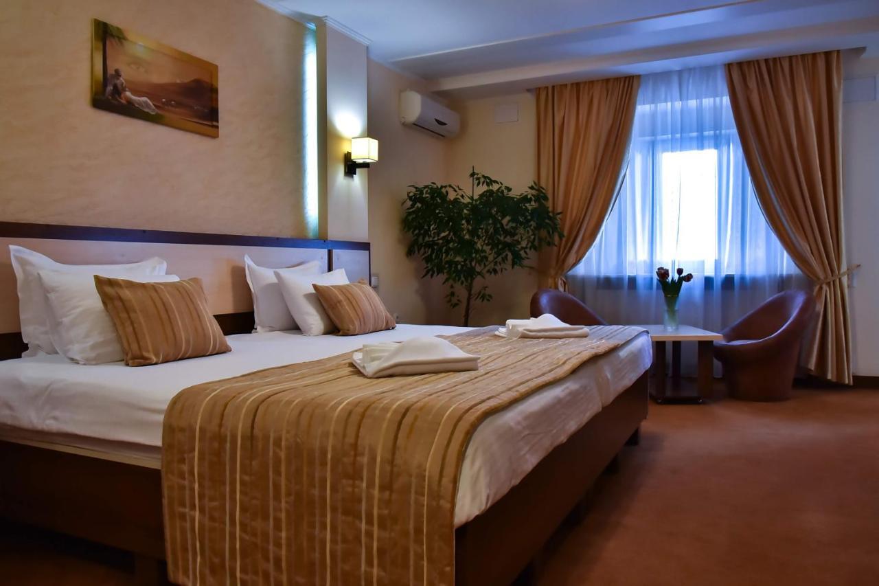 7 Sky Hotel Klinicheskaya Street  Kiev Dış mekan fotoğraf