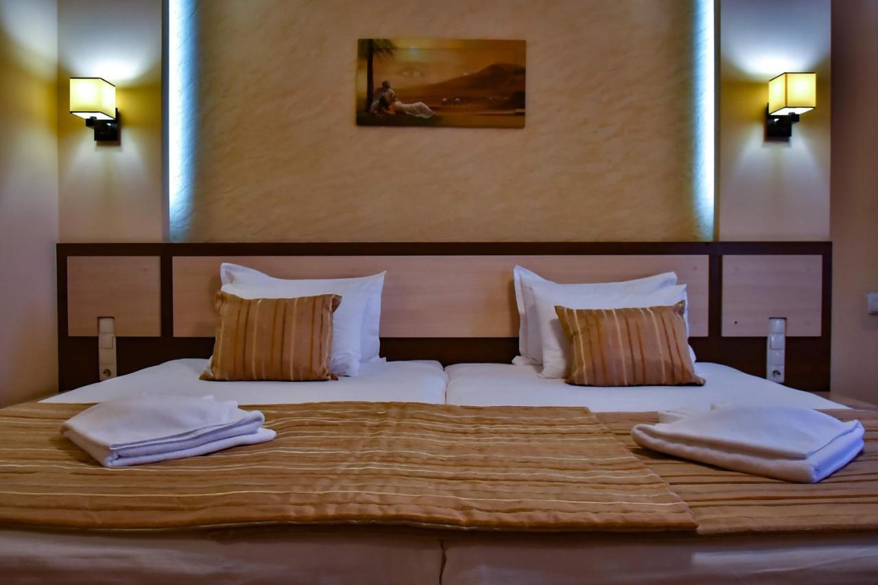 7 Sky Hotel Klinicheskaya Street  Kiev Dış mekan fotoğraf